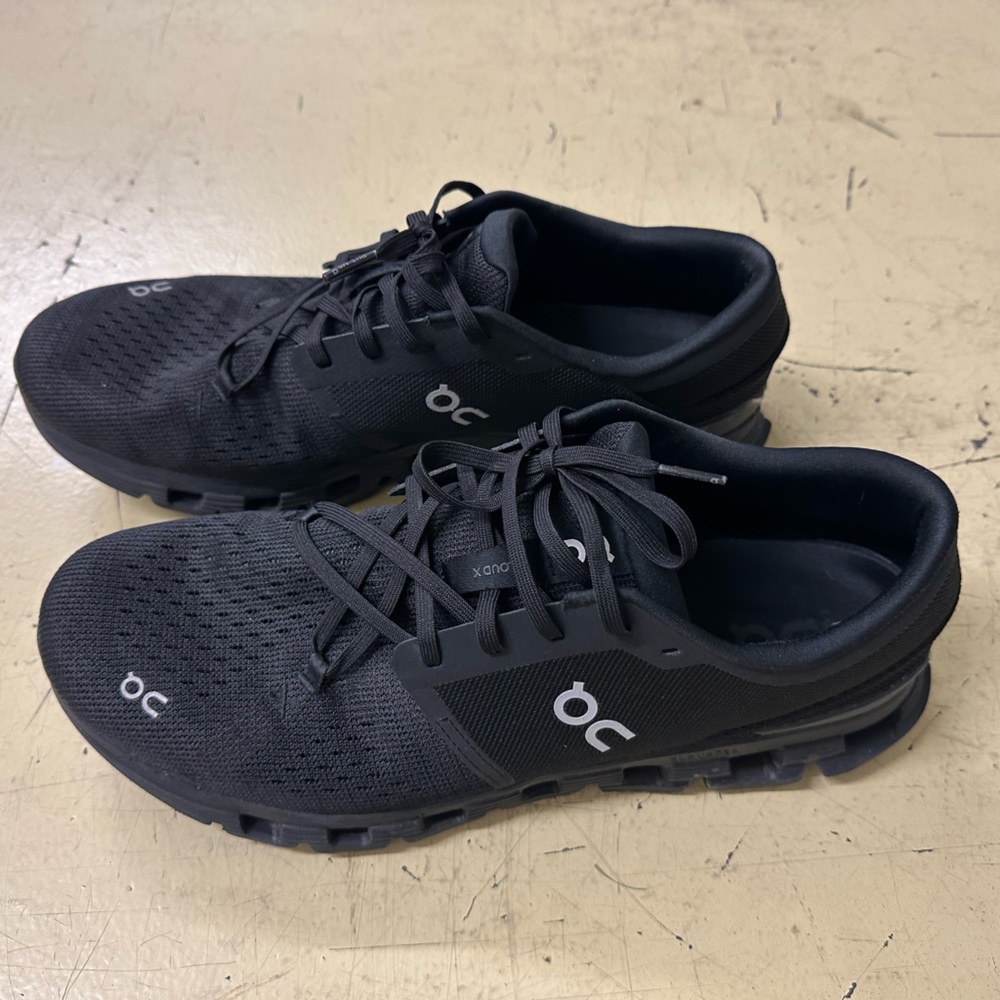 On Cloud X4, like new condition, no box or tags